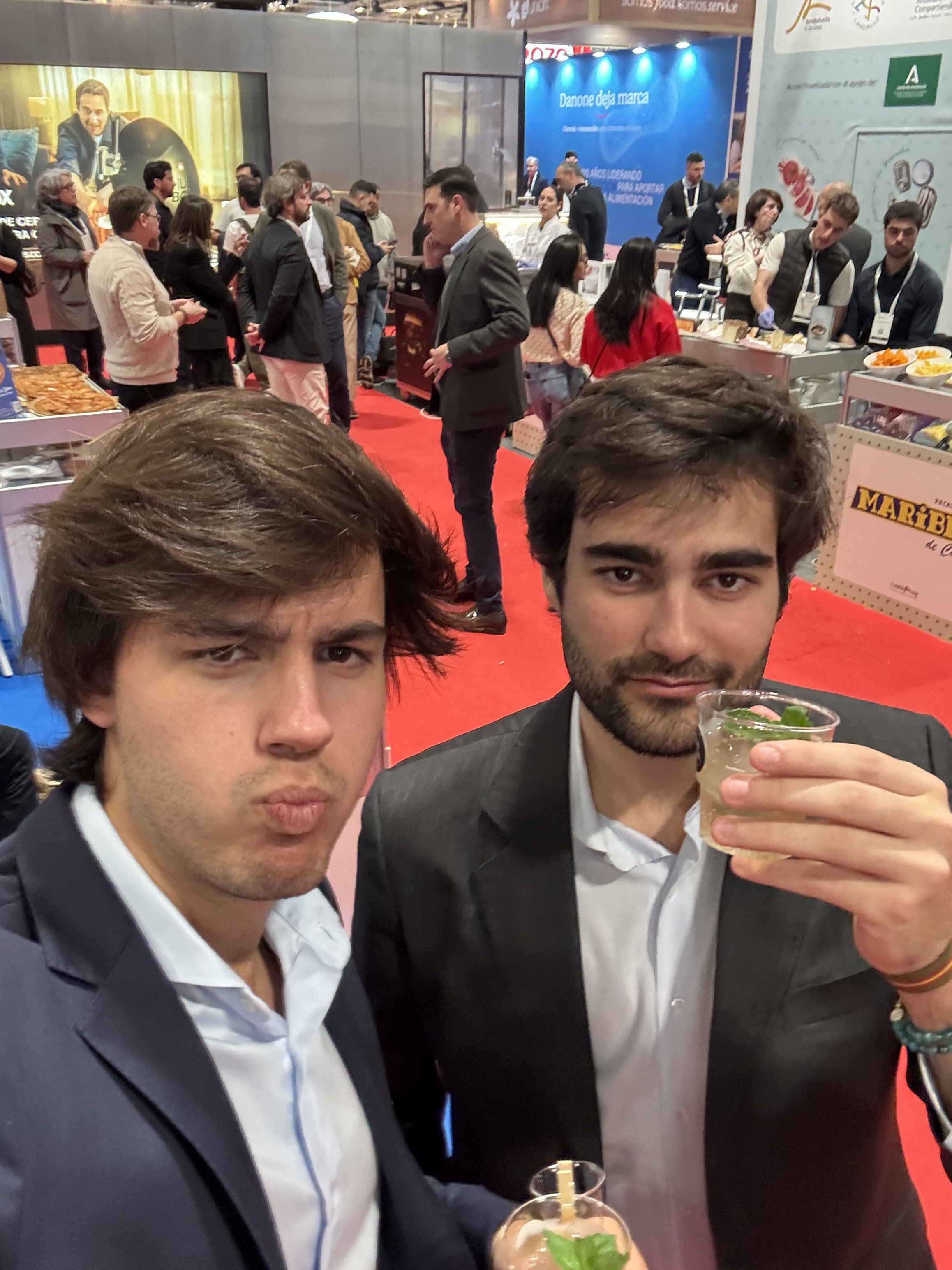 Behind the scenes 21